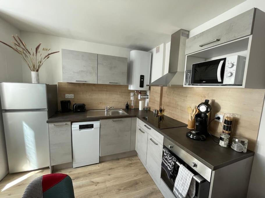 T2Entierement Renove Style Industriel Apartment Rodez Bagian luar foto