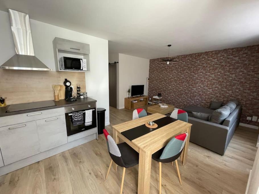 T2Entierement Renove Style Industriel Apartment Rodez Bagian luar foto